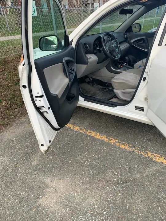 Toyota Rav4 2010 photo 5