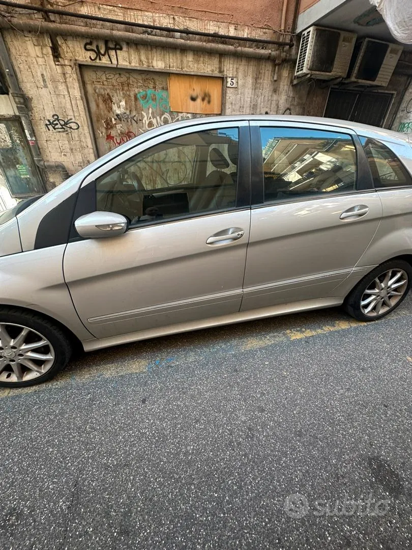 Mercedes-Benz B