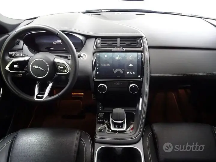 Jaguar E-Pace 2023 photo 4
