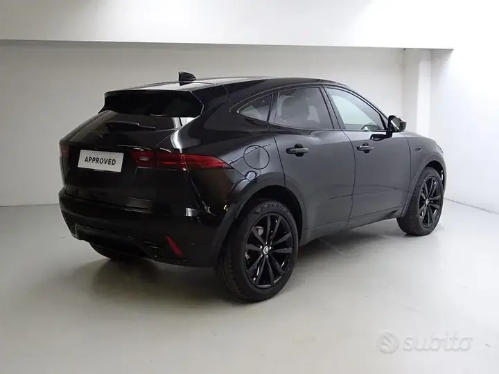 Jaguar E-Pace 2023 photo 2