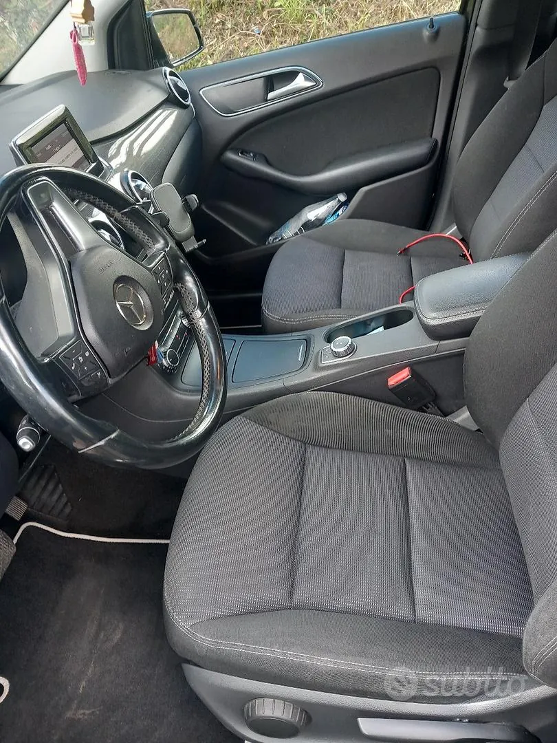 Mercedes-Benz B