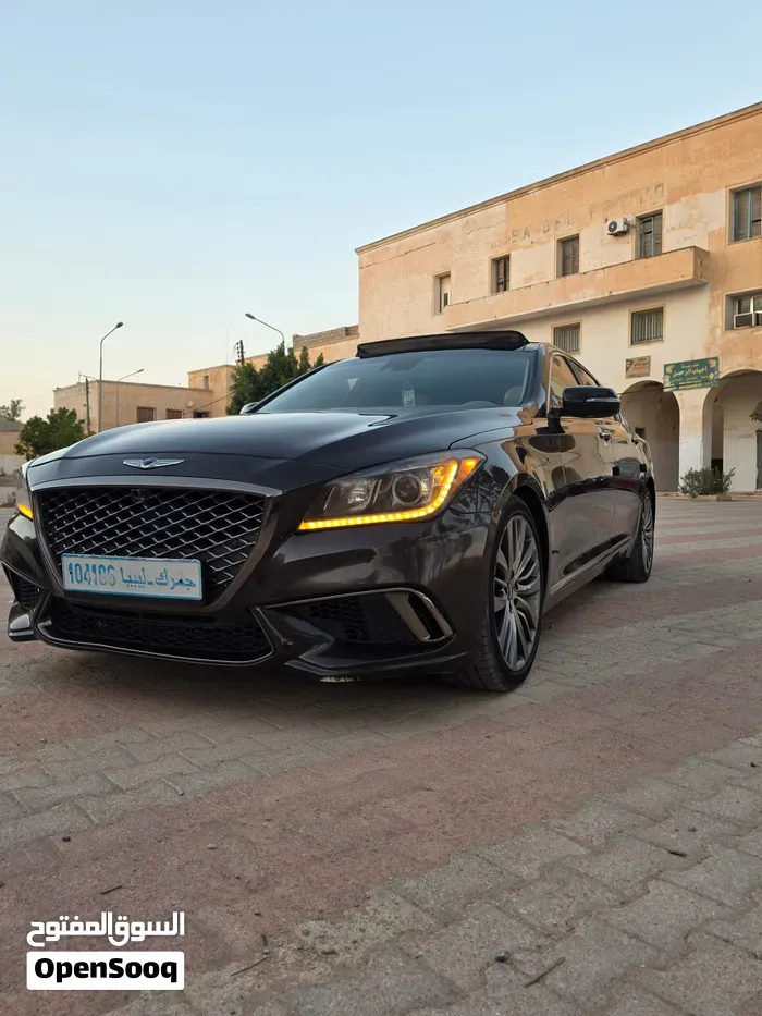 Genesis G80 2015 photo 2