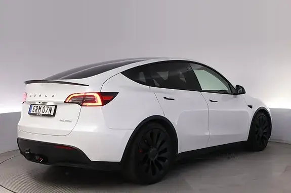 Tesla Model Y 2023 photo 5