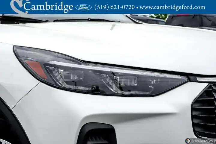 Ford Escape 2025 photo 2