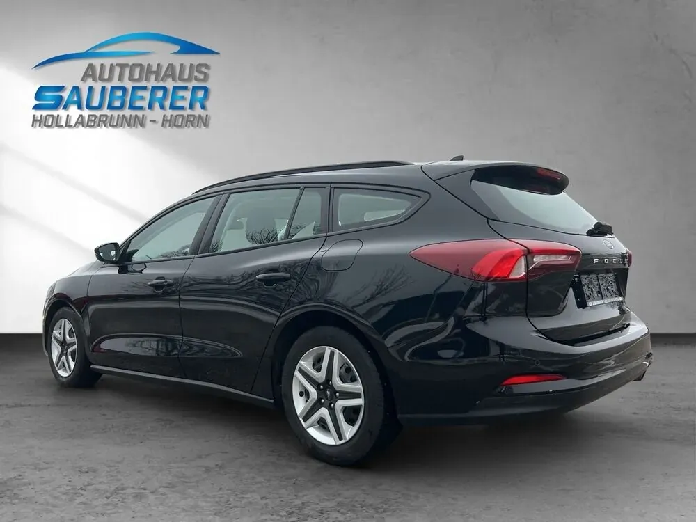 Ford Focus 2023 photo 3