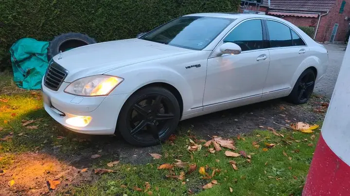 Mercedes-Benz S550