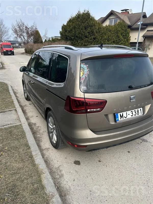 Seat Alhambra 2017 photo 4