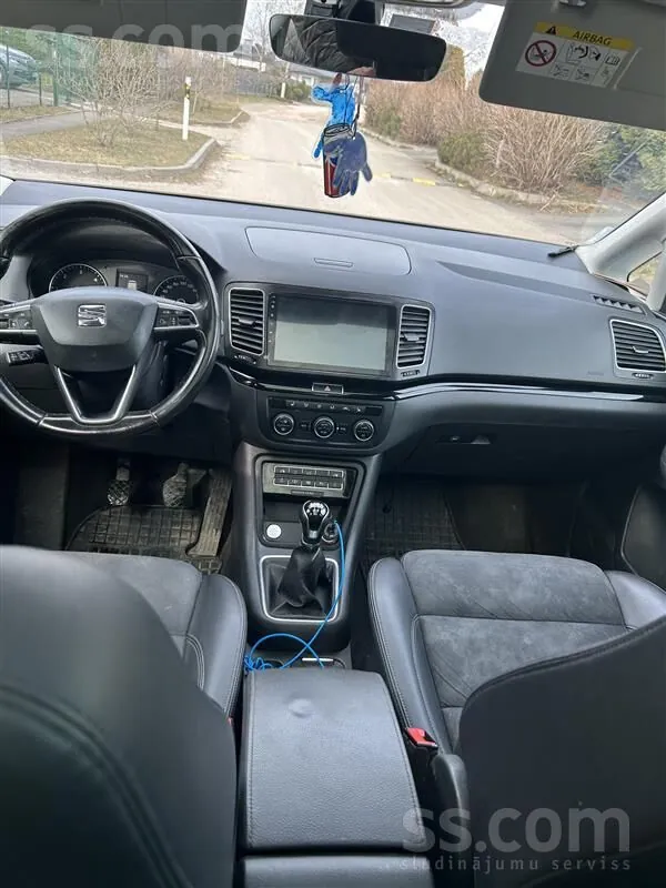 Seat Alhambra 2017 photo 5