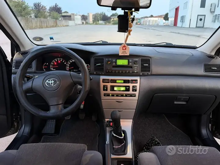Toyota Corolla 2003 photo 4