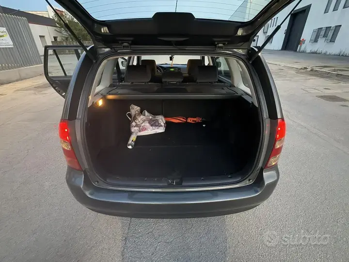 Toyota Corolla 2003 photo 3