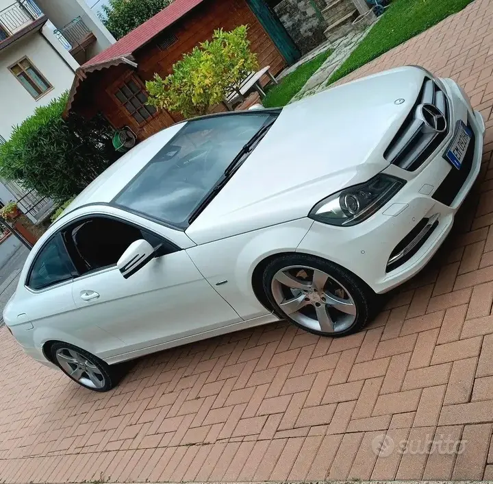 Mercedes-Benz C220