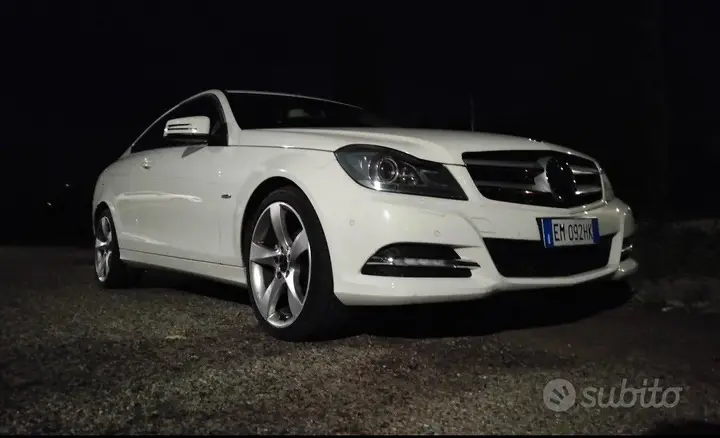 Mercedes-Benz C220 2012 photo 3