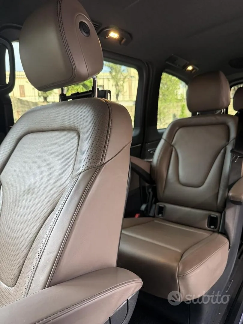 Mercedes-Benz C-Class 2023 photo 4