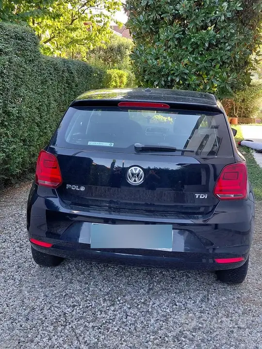 Volkswagen Polo 2015 photo 2