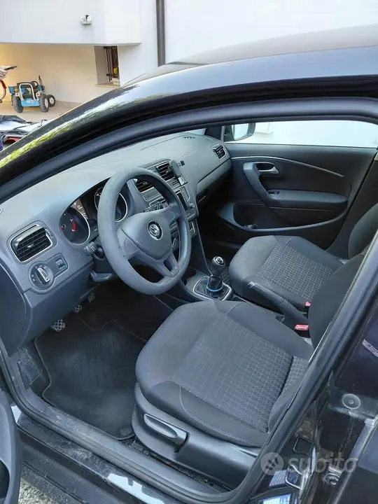 Volkswagen Polo 2015 photo 5