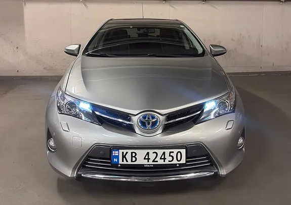 Toyota Auris 2013 photo 3
