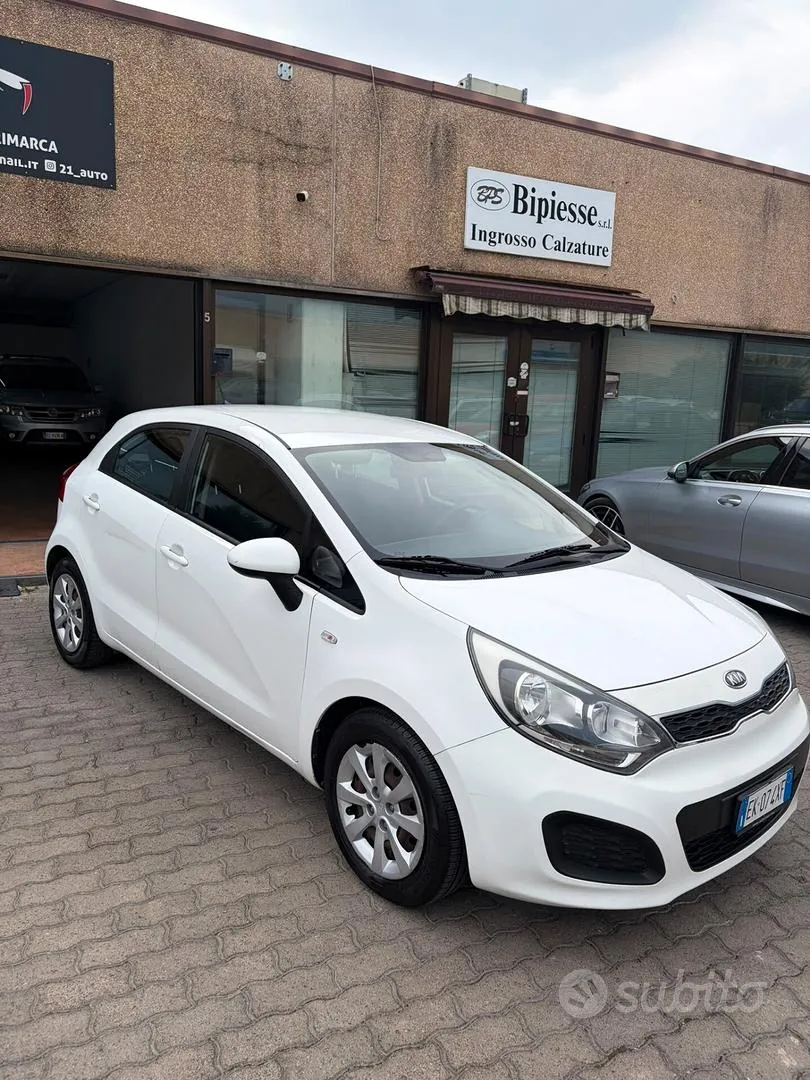 Kia Rio 2011 photo 3