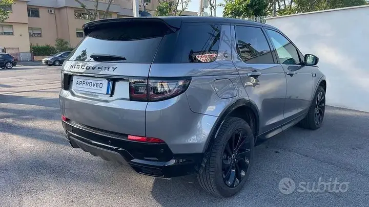 Land Rover Discovery Sport 2024 photo 2