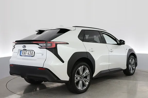 Subaru Solterra 2023 photo 5