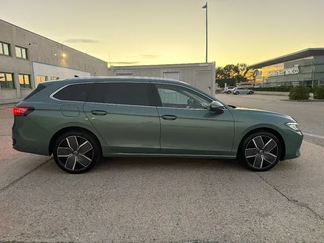 Volkswagen Passat Variant 2025 photo 4