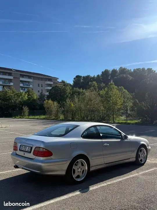Mercedes-Benz Clk 230 Kompressor 2001 photo 2
