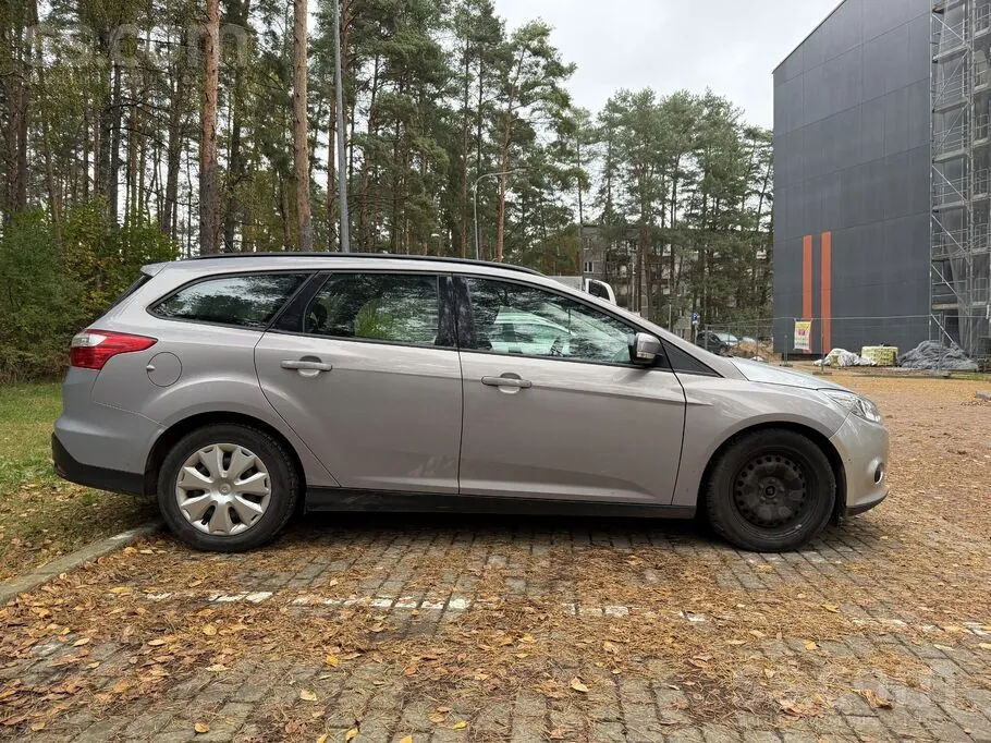 Ford Focus 2012 photo 3