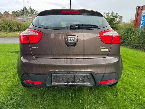 Kia Rio 2012 photo 4