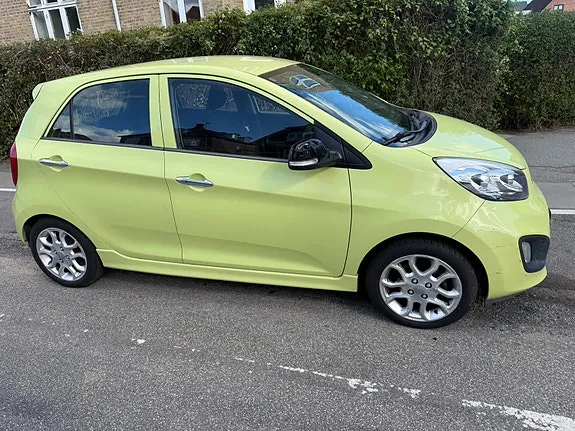 Kia Picanto 2011 photo 2