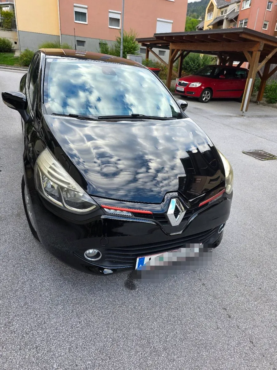 Renault Clio 2012 photo 2