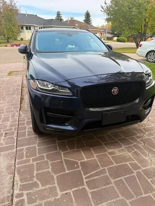 Jaguar F-Pace 2018 photo 2
