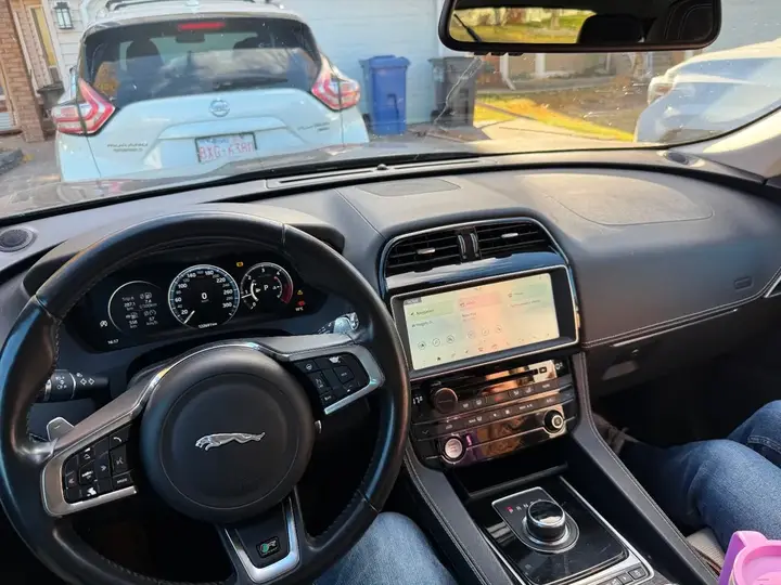 Jaguar F-Pace 2018 photo 4