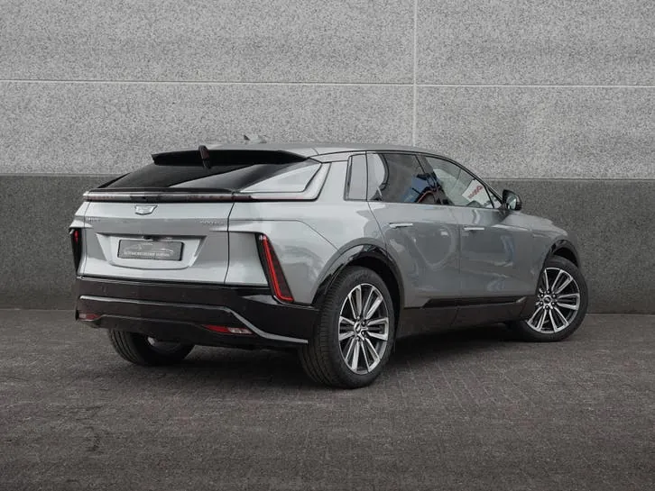 Cadillac Lyriq 2026 photo 2