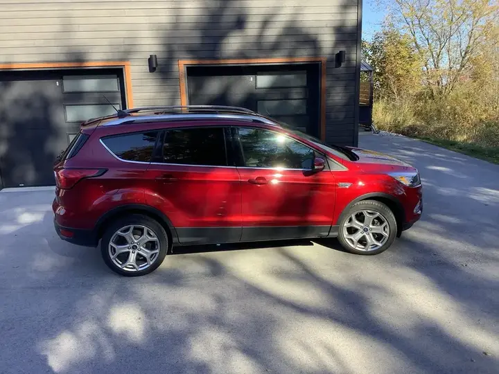 Ford Escape 2019 photo 3