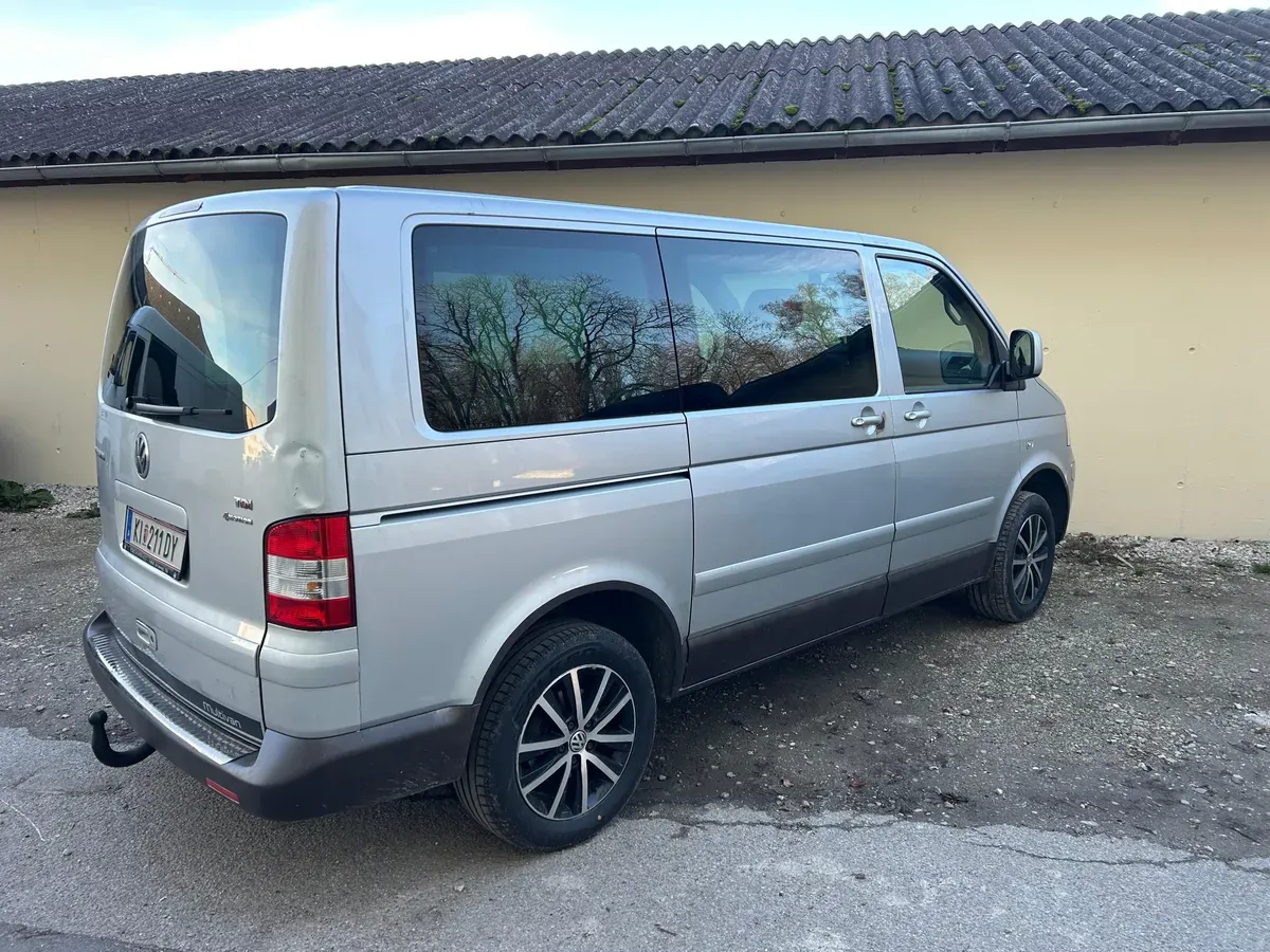 Volkswagen Multivan 2006 photo 3