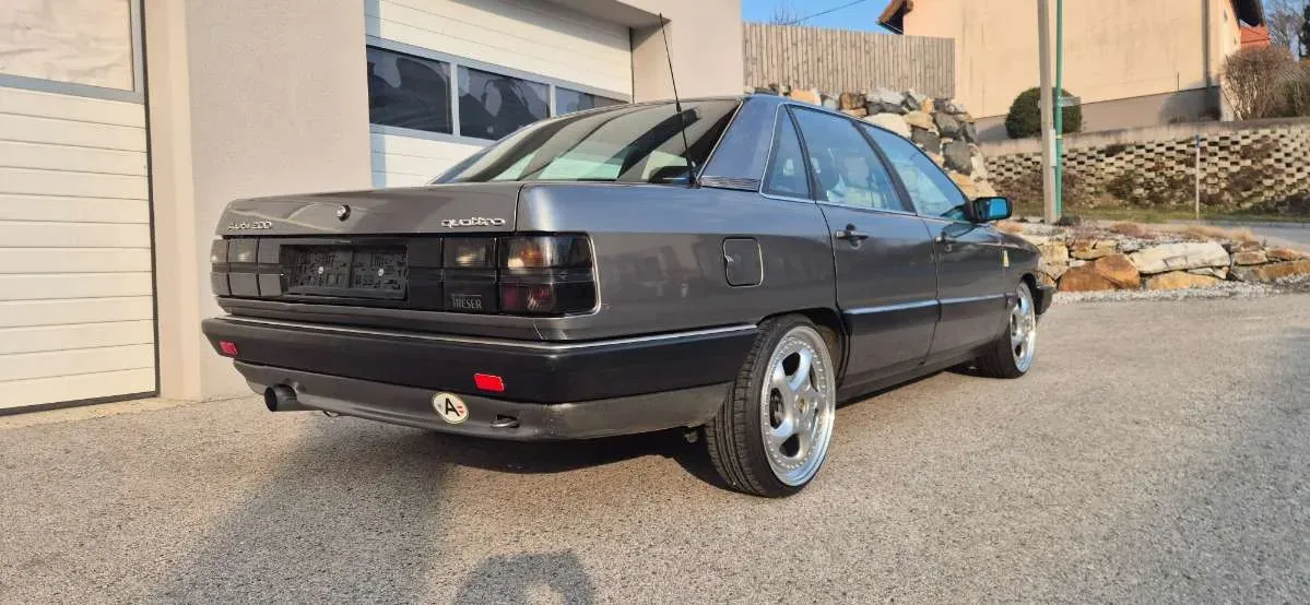 Audi 200 1986 photo 3