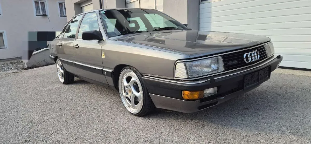 Audi 200