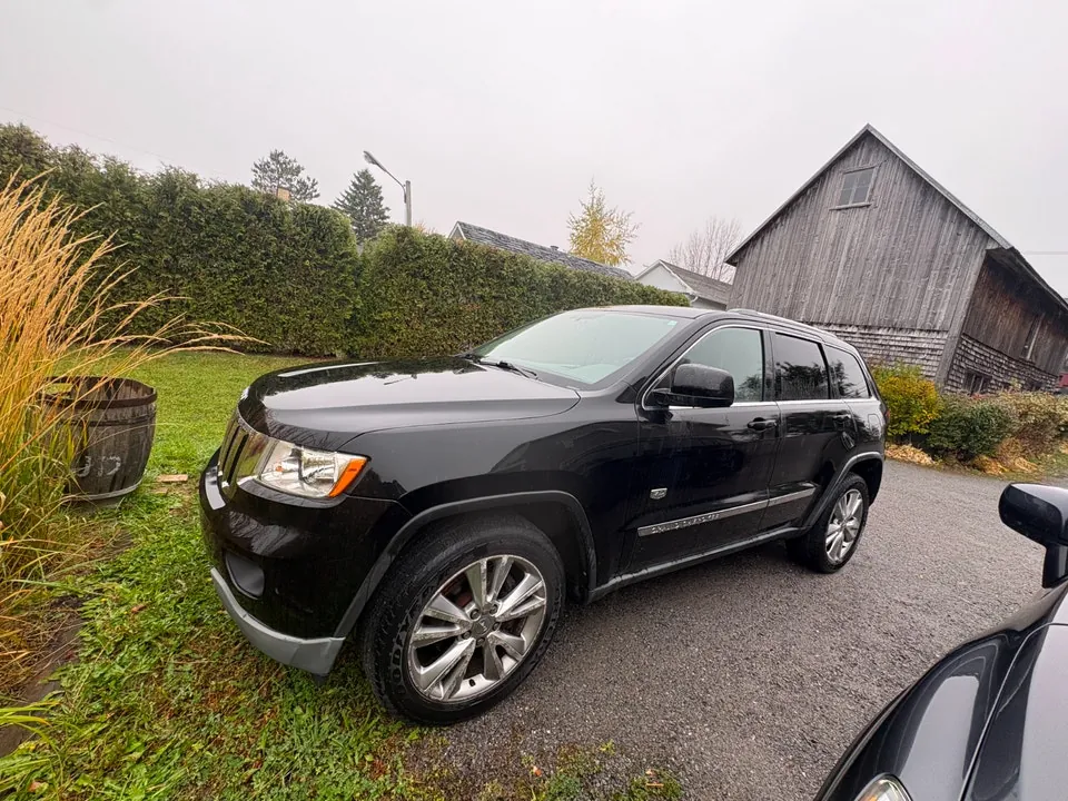 Jeep Grand Cherokee 2011 photo 4