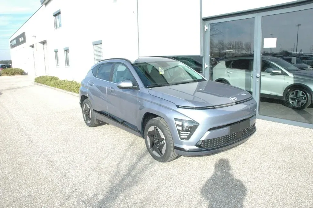 Hyundai Kona photo 3