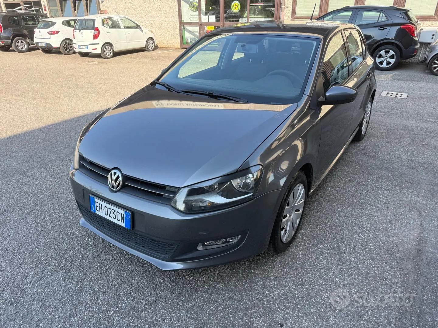 Volkswagen Polo 2011 photo 2