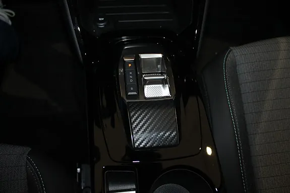 Peugeot E-208 2023 photo 5
