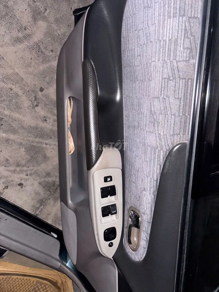 Ford Laser 2002 photo 4