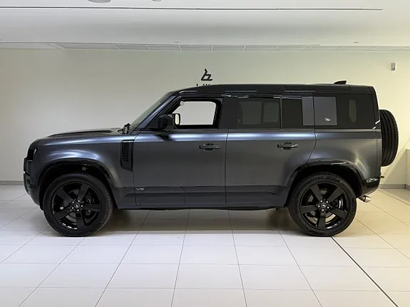 Land Rover Defender 110 2023 photo 3