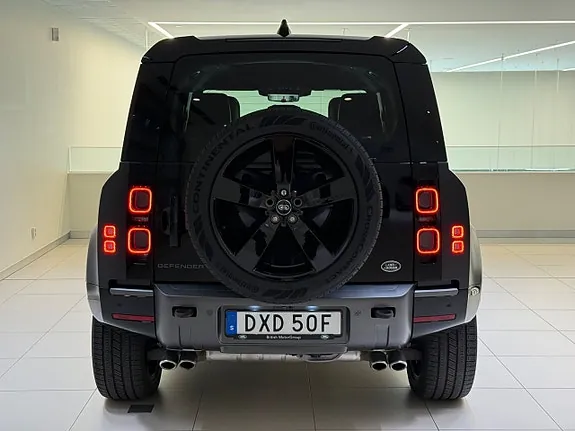 Land Rover Defender 110 2023 photo 5