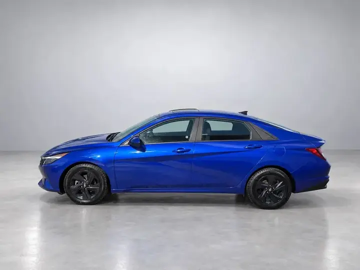 Hyundai Elantra 2022 photo 2