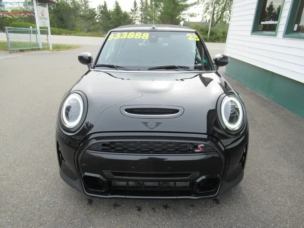 Mini Convertible 2023 photo 2