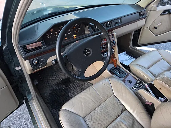 Mercedes-Benz 300 Td 1992 photo 5