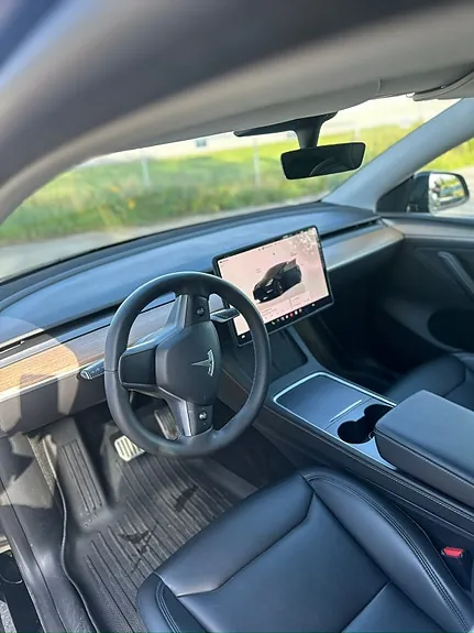 Tesla Model Y 2023 photo 5