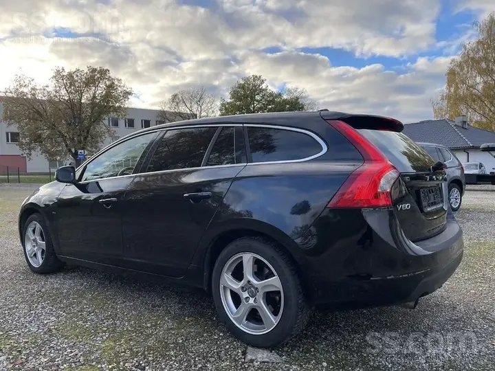 Volvo V60 2011 photo 4