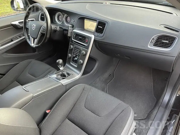Volvo V60 2011 photo 5