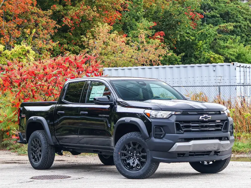 Chevrolet Colorado 2026 photo 2
